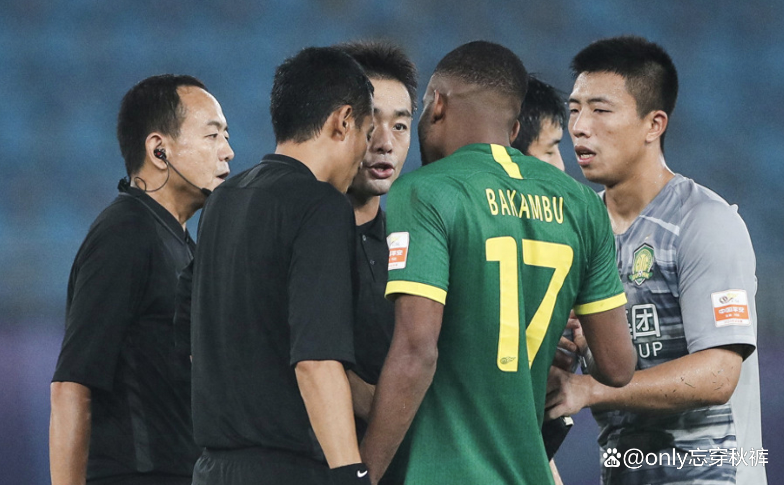 星空体育下载网址-欧超杯窗口期走向成谜，拉齐奥再遭质疑，球迷炸锅，数据趋势出现新变化(齐达内头顶马特拉齐赛原因)